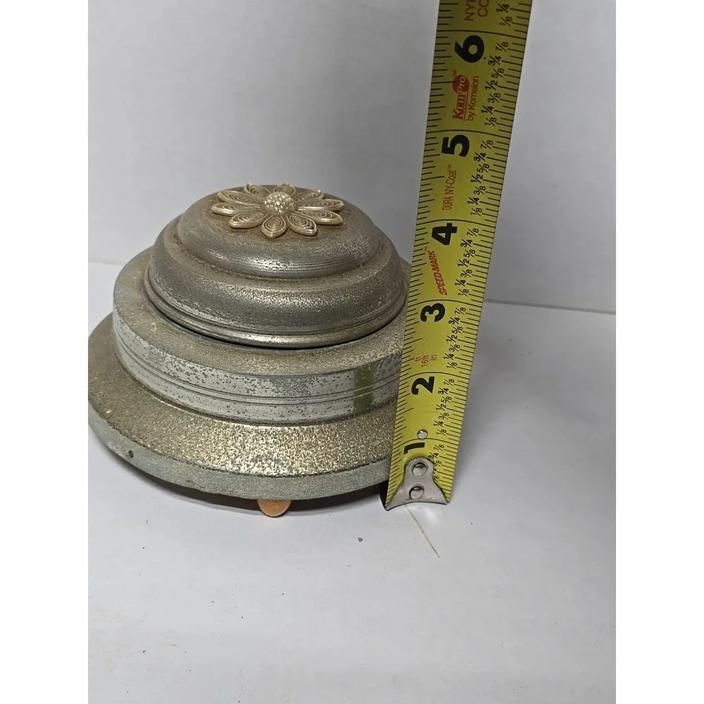 Vintage 1930s 1940s Musical Powder Puff Box Blue Aluminum With Flower On The Lid